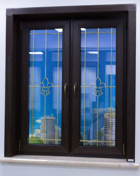Панель откоса Qunell 600мм ТЕМНЫЙ ДУБ (Renolit 2052-089) 6,0 м